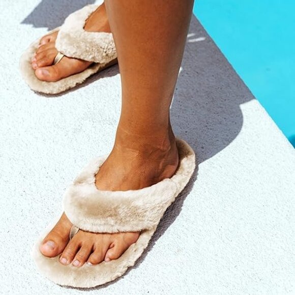 OluKai Shoes - OLUKAI Kipe'a Heu Wool Shearling Fuzzy Slipper Sandals 10 Fuzzy Soft All-Year
